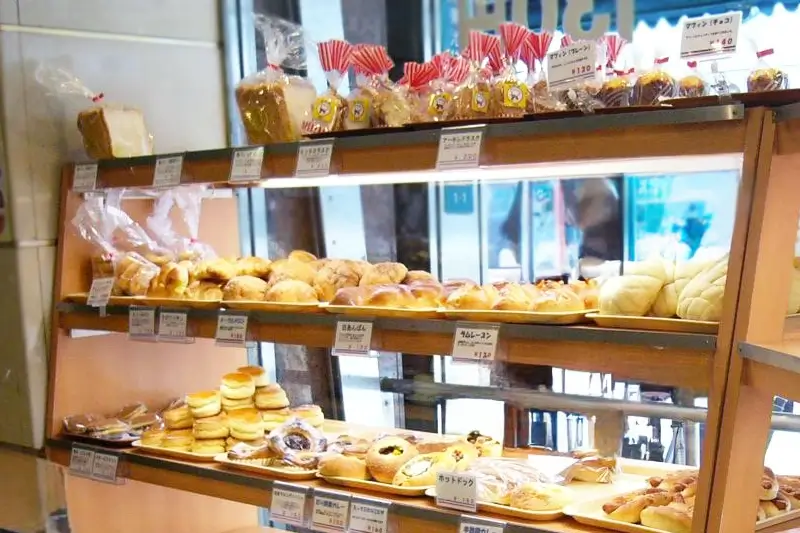 タカセ洋菓子 パン売り場